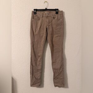American Eagle Khaki Skinny Jeans Minimalist Desert Sand Wash size 2 low rise -E